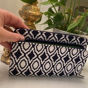 Thirty-One Wallet NWOT